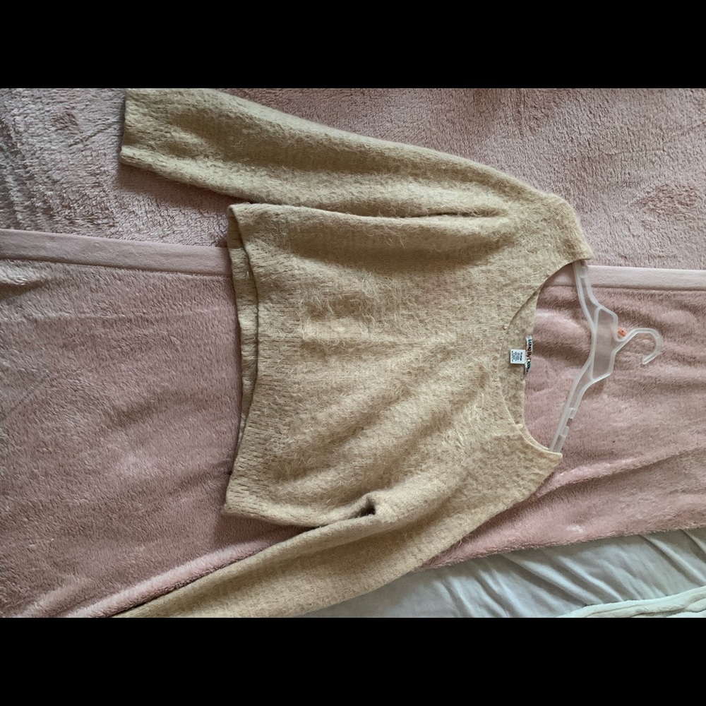 Cream pinkish fluffy sweater